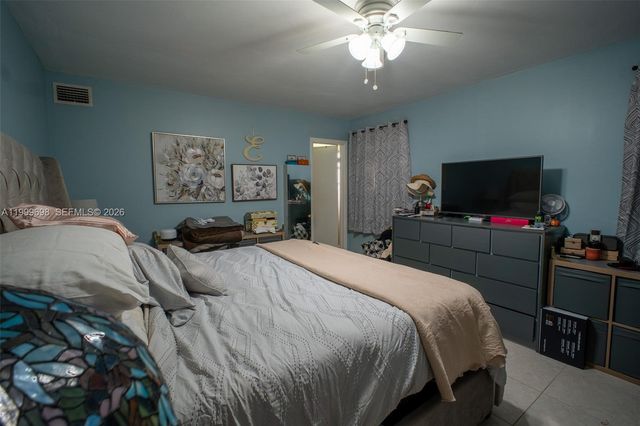 2083 Coral Ridge Dr N302, Coral Springs, FL 33071