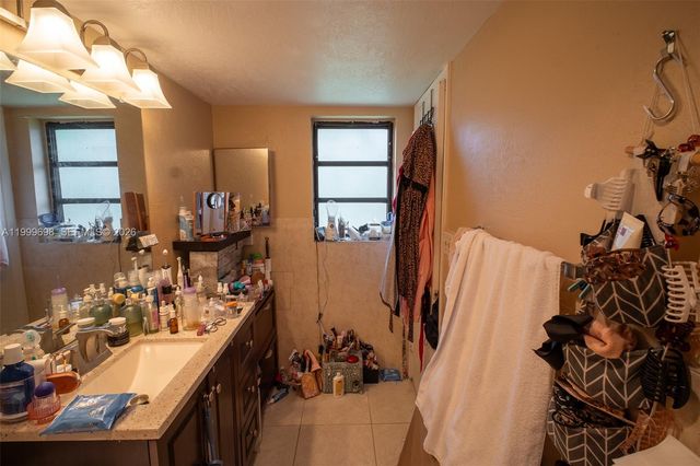 2083 Coral Ridge Dr N302, Coral Springs, FL 33071