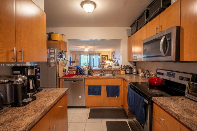 2083 Coral Ridge Dr N302, Coral Springs, FL 33071