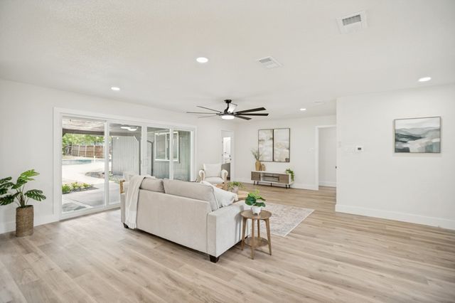 3317 Ovilla Road, Ovilla, TX 75154