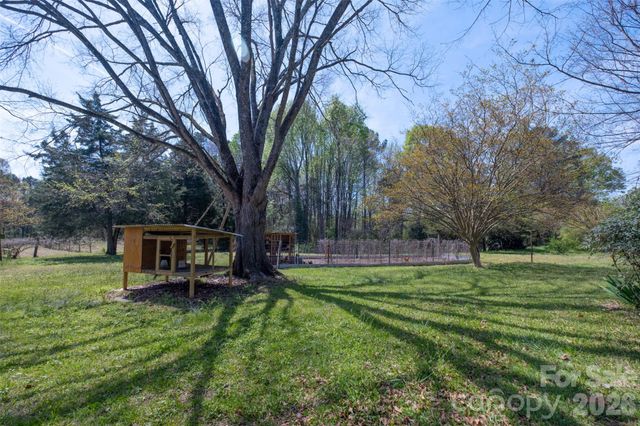 9730 Mount Holly Huntersville Road, Huntersville, NC 28078