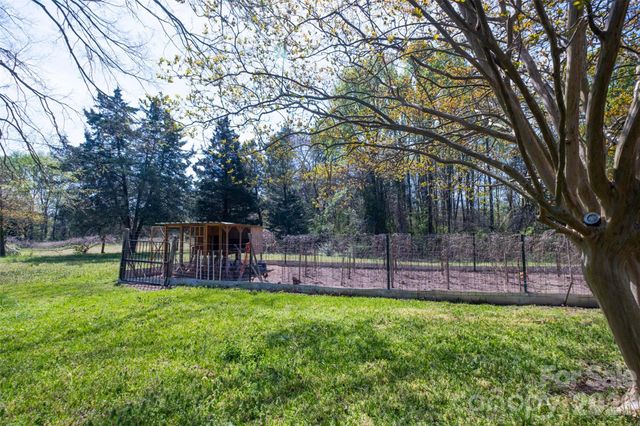 9730 Mount Holly Huntersville Road, Huntersville, NC 28078