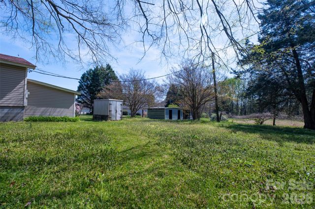 9730 Mount Holly Huntersville Road, Huntersville, NC 28078