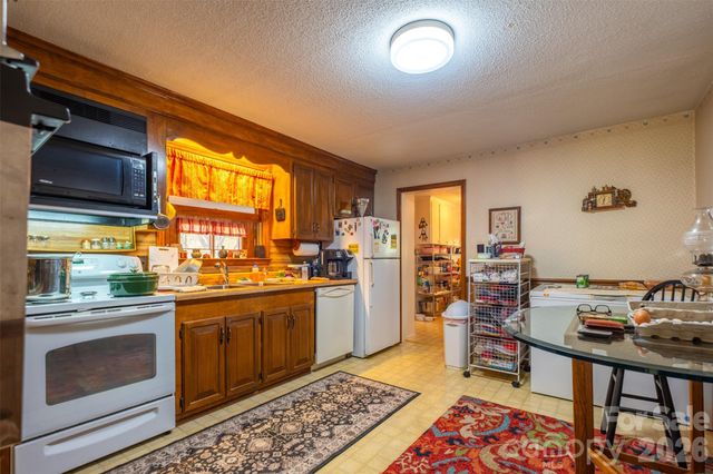 9730 Mount Holly Huntersville Road, Huntersville, NC 28078