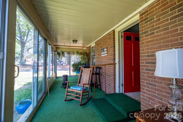 9730 Mount Holly Huntersville Road, Huntersville, NC 28078