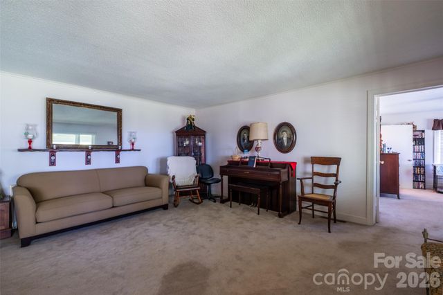 9730 Mount Holly Huntersville Road, Huntersville, NC 28078