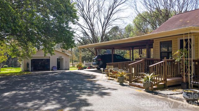 9730 Mount Holly Huntersville Road, Huntersville, NC 28078
