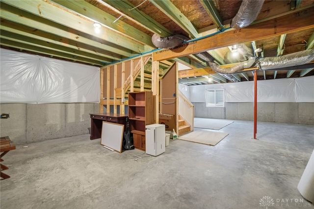 649 Maxwell Court, Germantown, OH 45327