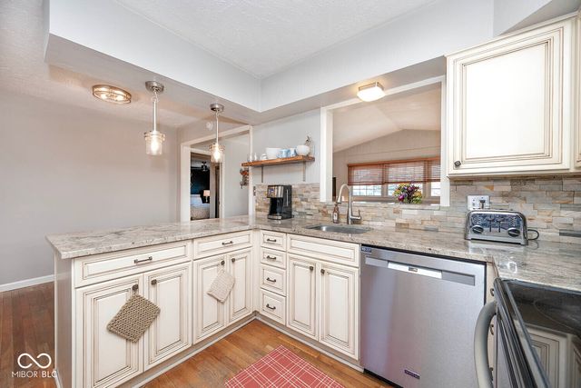 9201 Warwick Road, Indianapolis, IN 46240