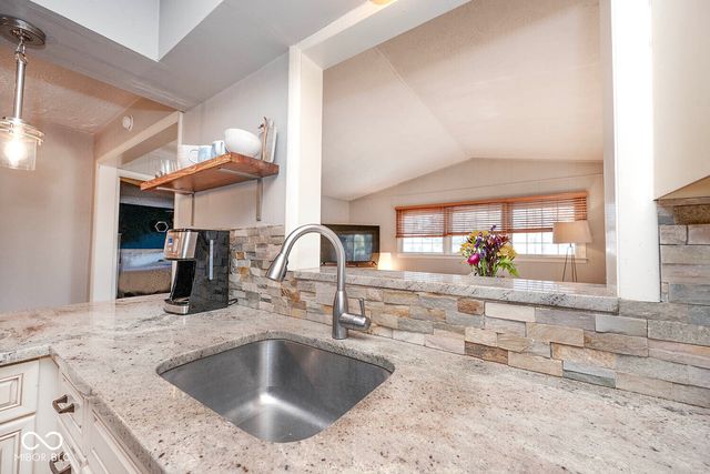 9201 Warwick Road, Indianapolis, IN 46240