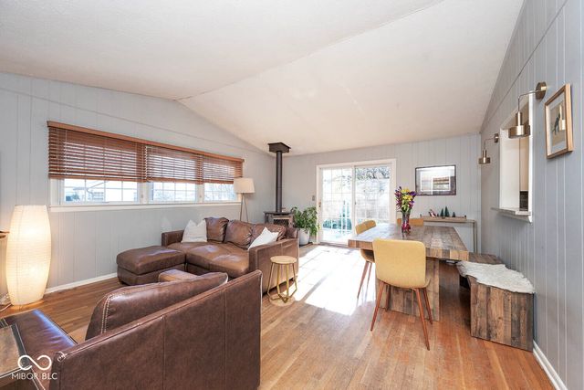 9201 Warwick Road, Indianapolis, IN 46240