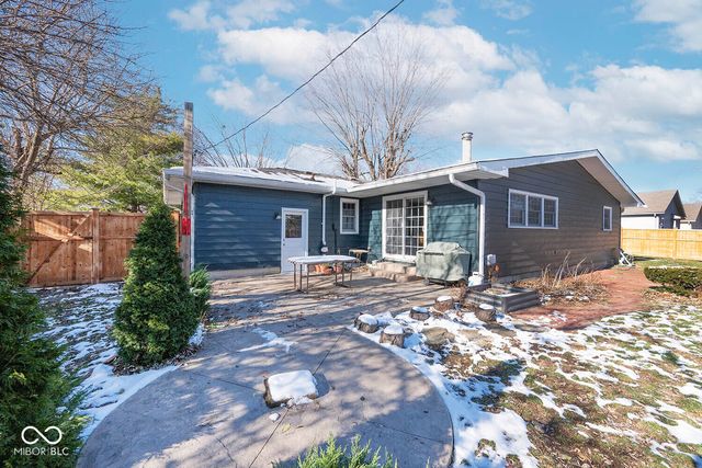 9201 Warwick Road, Indianapolis, IN 46240