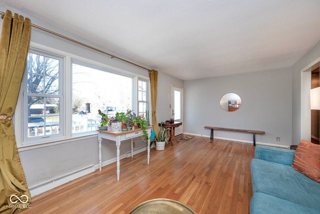 9201 Warwick Road, Indianapolis, IN 46240