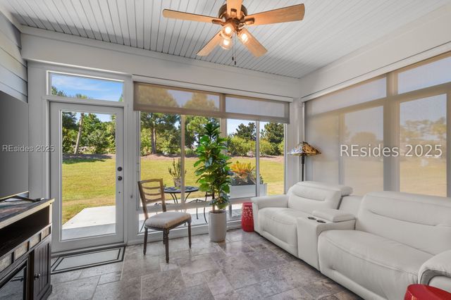 104 Fawnwood Ct, Okatie, SC 29909