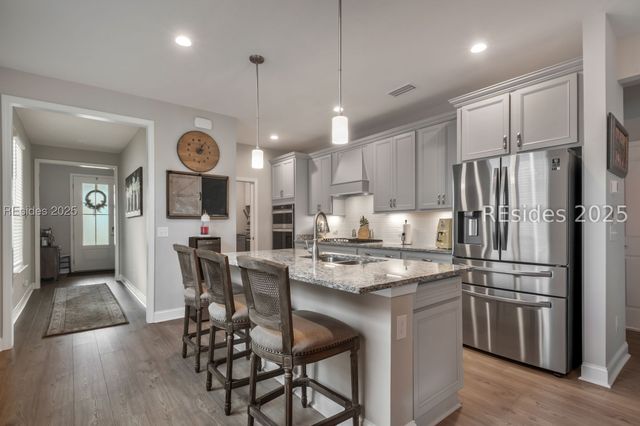 104 Fawnwood Ct, Okatie, SC 29909