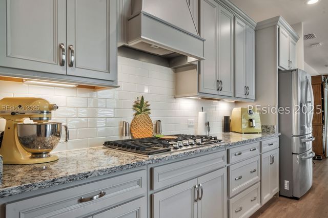 104 Fawnwood Ct, Okatie, SC 29909