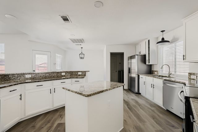 3812 Red Oak Trail, The Colony, TX 75056