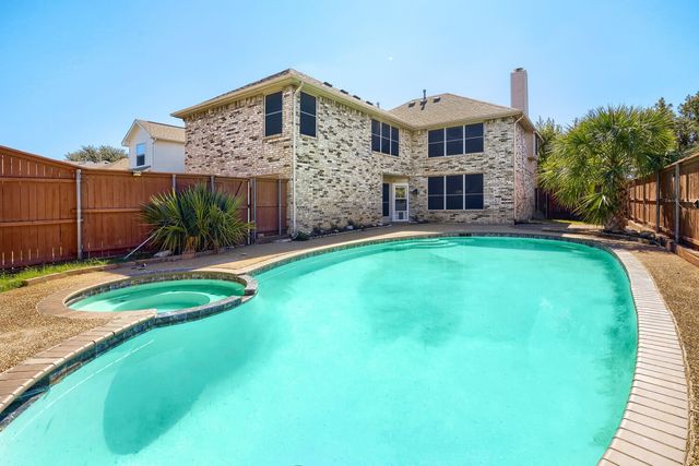 3812 Red Oak Trail, The Colony, TX 75056