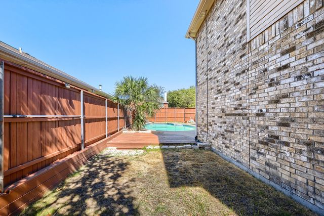 3812 Red Oak Trail, The Colony, TX 75056