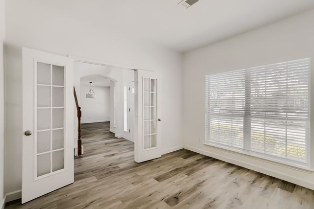 3812 Red Oak Trail, The Colony, TX 75056