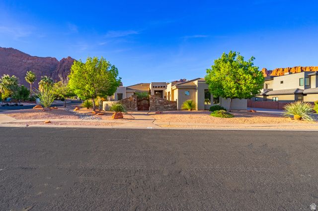 951 E CITADEL RD, Ivins, UT 84738