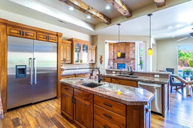 951 E CITADEL RD, Ivins, UT 84738