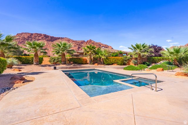951 E CITADEL RD, Ivins, UT 84738