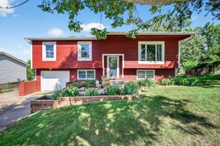 4333 Oxford Drive, Norwalk, IA 50211