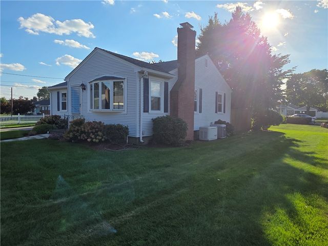 59 Ferncrest Drive, Pawtucket, RI 02861