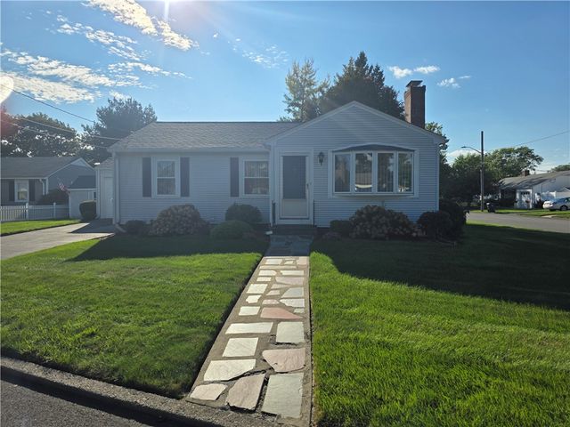 59 Ferncrest Drive, Pawtucket, RI 02861