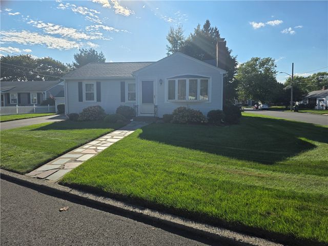 59 Ferncrest Drive, Pawtucket, RI 02861