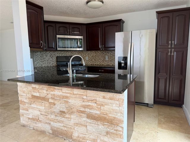 17221 SW 142nd Ct, Miami, FL 33177
