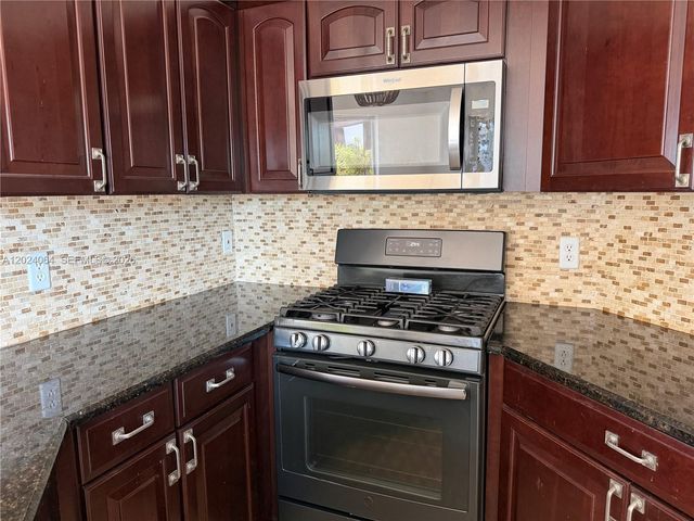 17221 SW 142nd Ct, Miami, FL 33177