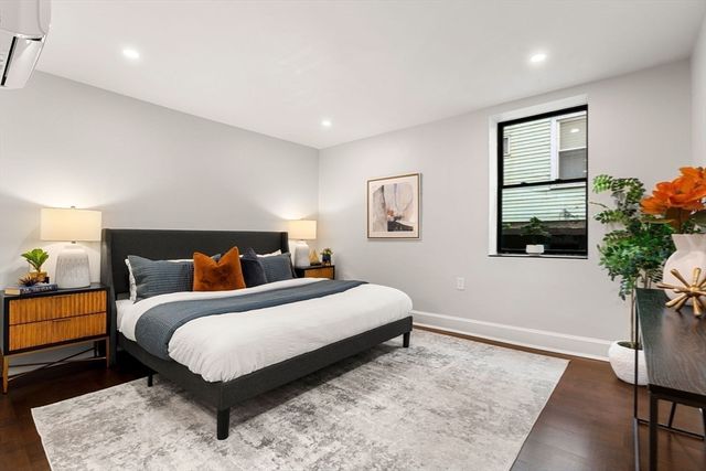 6 Pearl St B, Somerville, MA 02145