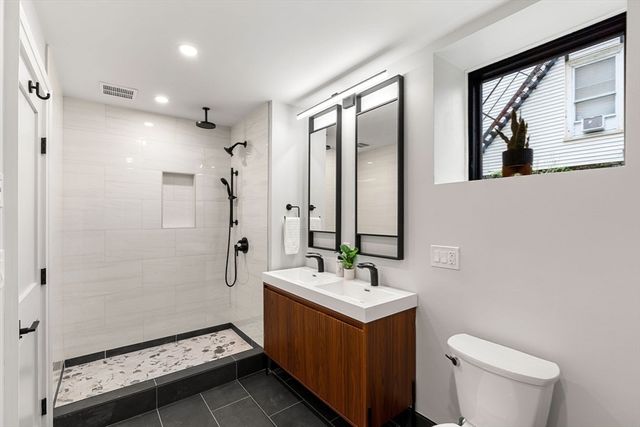 6 Pearl St B, Somerville, MA 02145