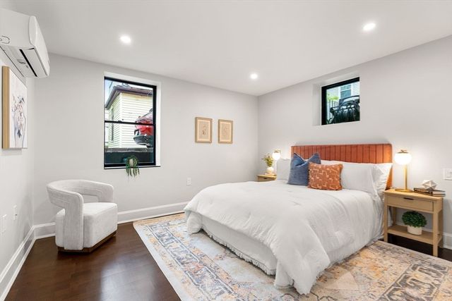 6 Pearl St B, Somerville, MA 02145