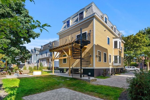 6 Pearl St B, Somerville, MA 02145