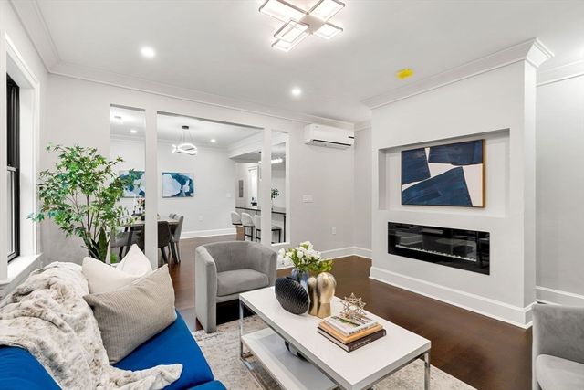 6 Pearl St B, Somerville, MA 02145
