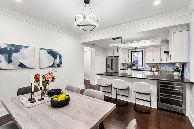 6 Pearl St B, Somerville, MA 02145