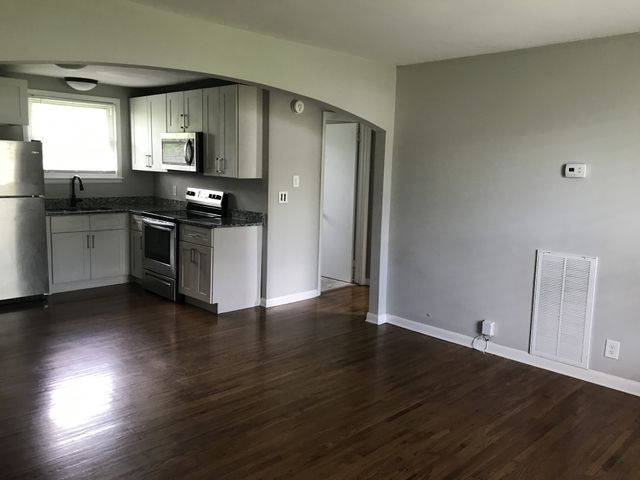 2716 Donna Hill Dr, Nashville, TN 37214