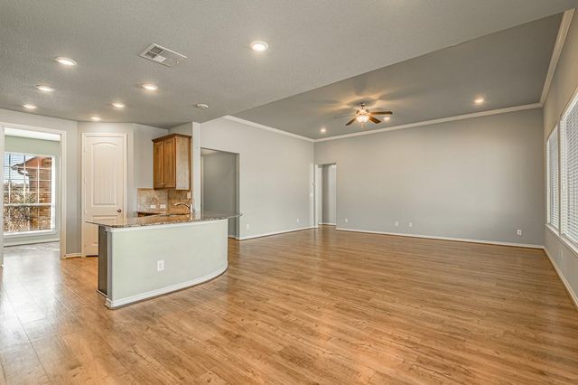 11 Heritage Oak Drive, Huntsville, TX 77320