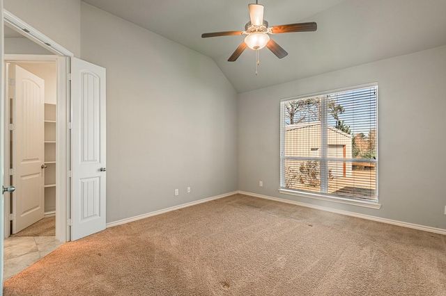 11 Heritage Oak Drive, Huntsville, TX 77320