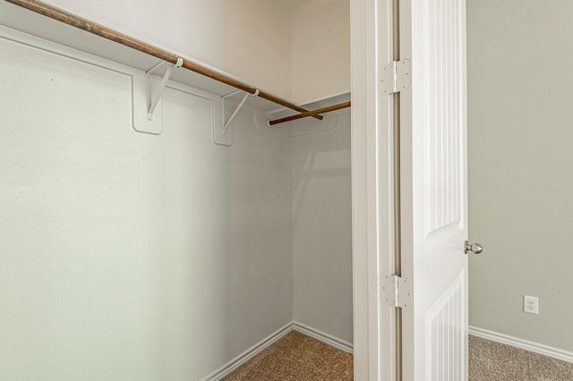 11 Heritage Oak Drive, Huntsville, TX 77320