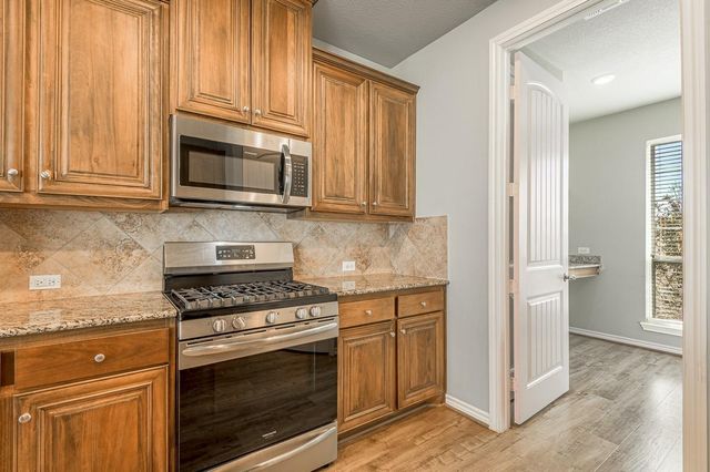 11 Heritage Oak Drive, Huntsville, TX 77320