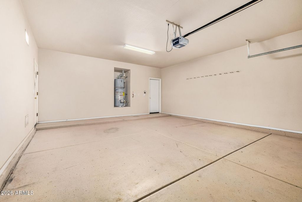 Image 17 of property listing at 16442 S 16TH Lane, Phoenix, AZ 85045