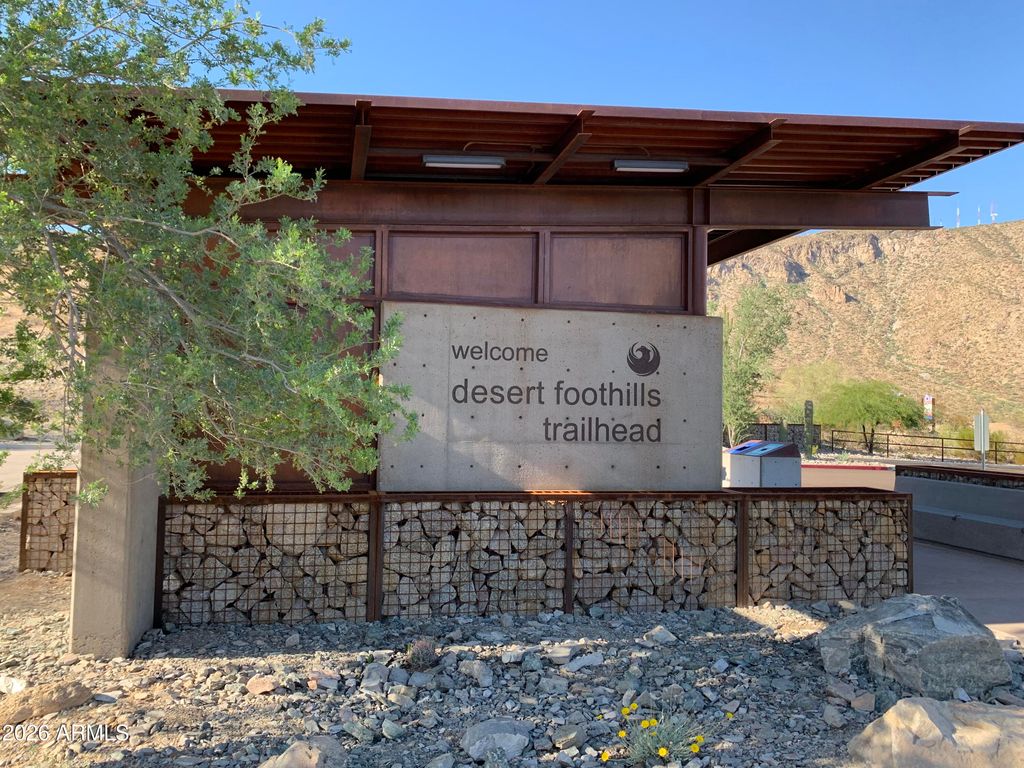 Image 28 of property listing at 16442 S 16TH Lane, Phoenix, AZ 85045