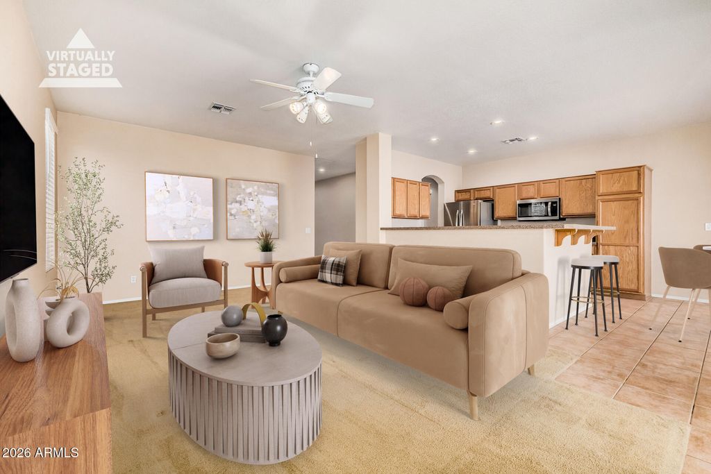 Image 8 of property listing at 16442 S 16TH Lane, Phoenix, AZ 85045