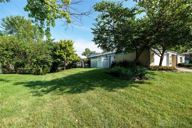 4993 Sweetbirch Drive, Dayton, OH 45424