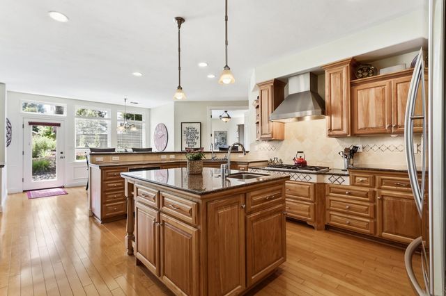 531 Carthage Ct, Granite Bay, CA 95746