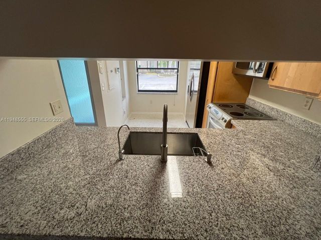 252 City View Dr 252, Fort Lauderdale, FL 33311